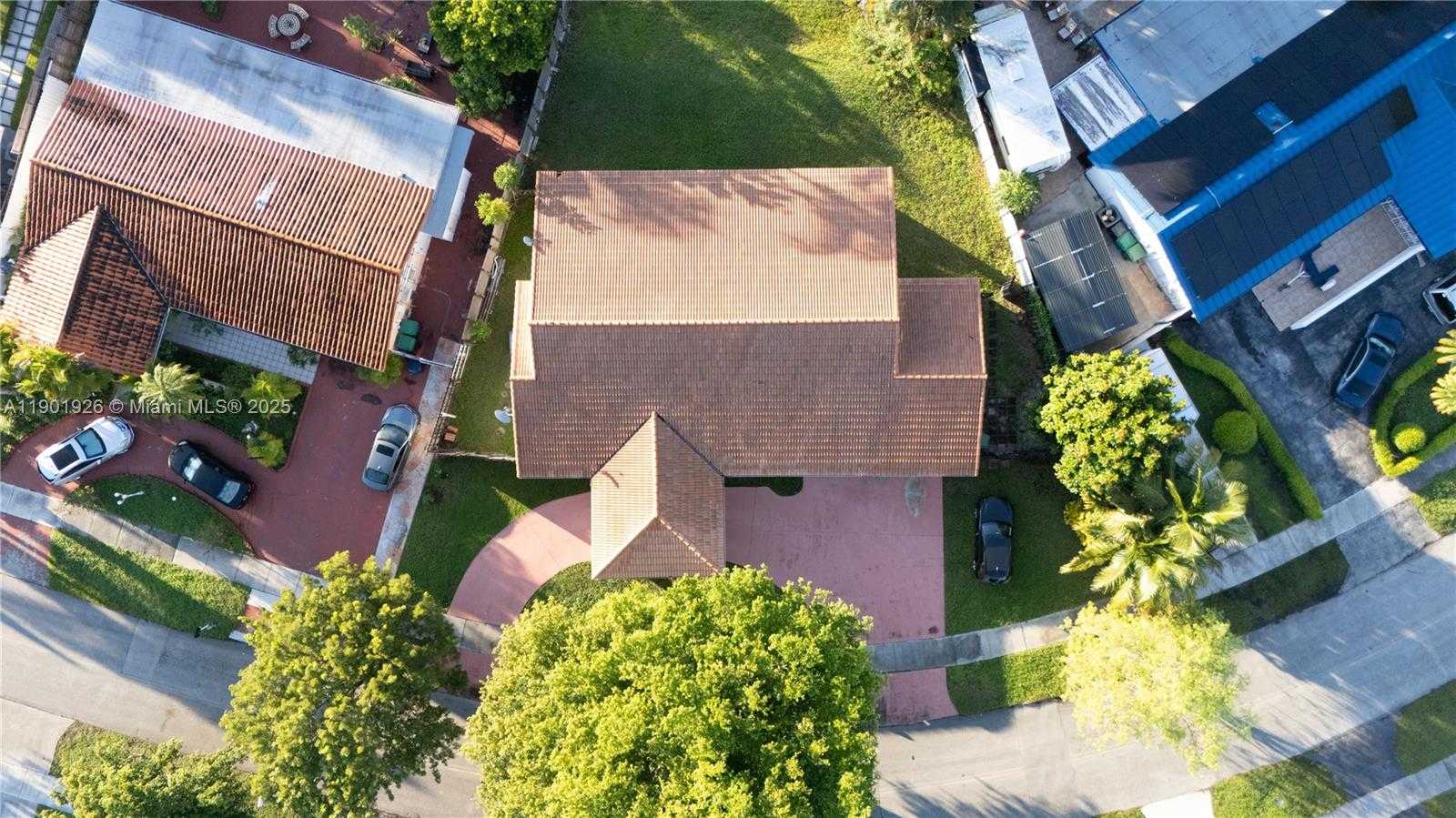 Small Image of 15002 SOUTH WEST 67TH LN, Miami Number 52