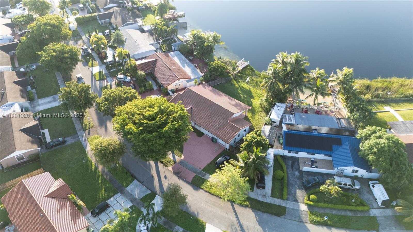 Small Image of 15002 SOUTH WEST 67TH LN, Miami Number 54