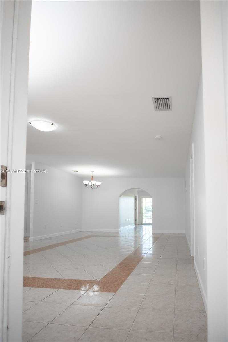 Small Image of 15002 SOUTH WEST 67TH LN, Miami Number 62