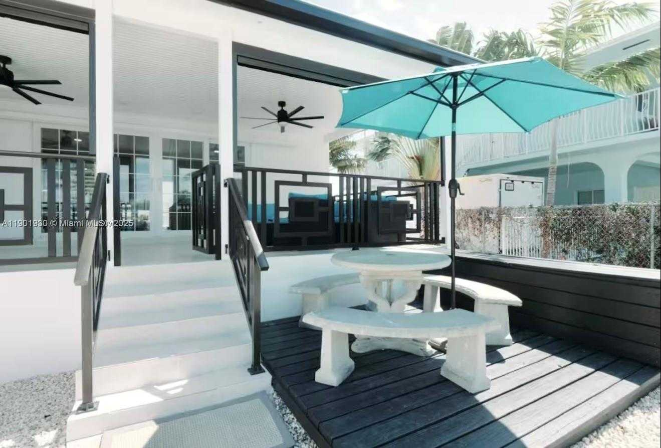 Small Image of 2133 YELLOWTAIL AVE, Marathon Number 21