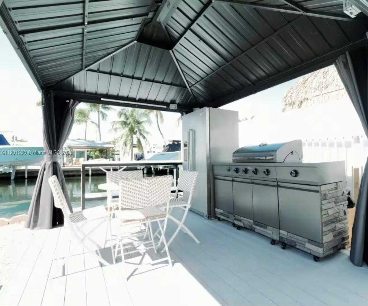 Small Image of 2133 YELLOWTAIL AVE, Marathon Number 24