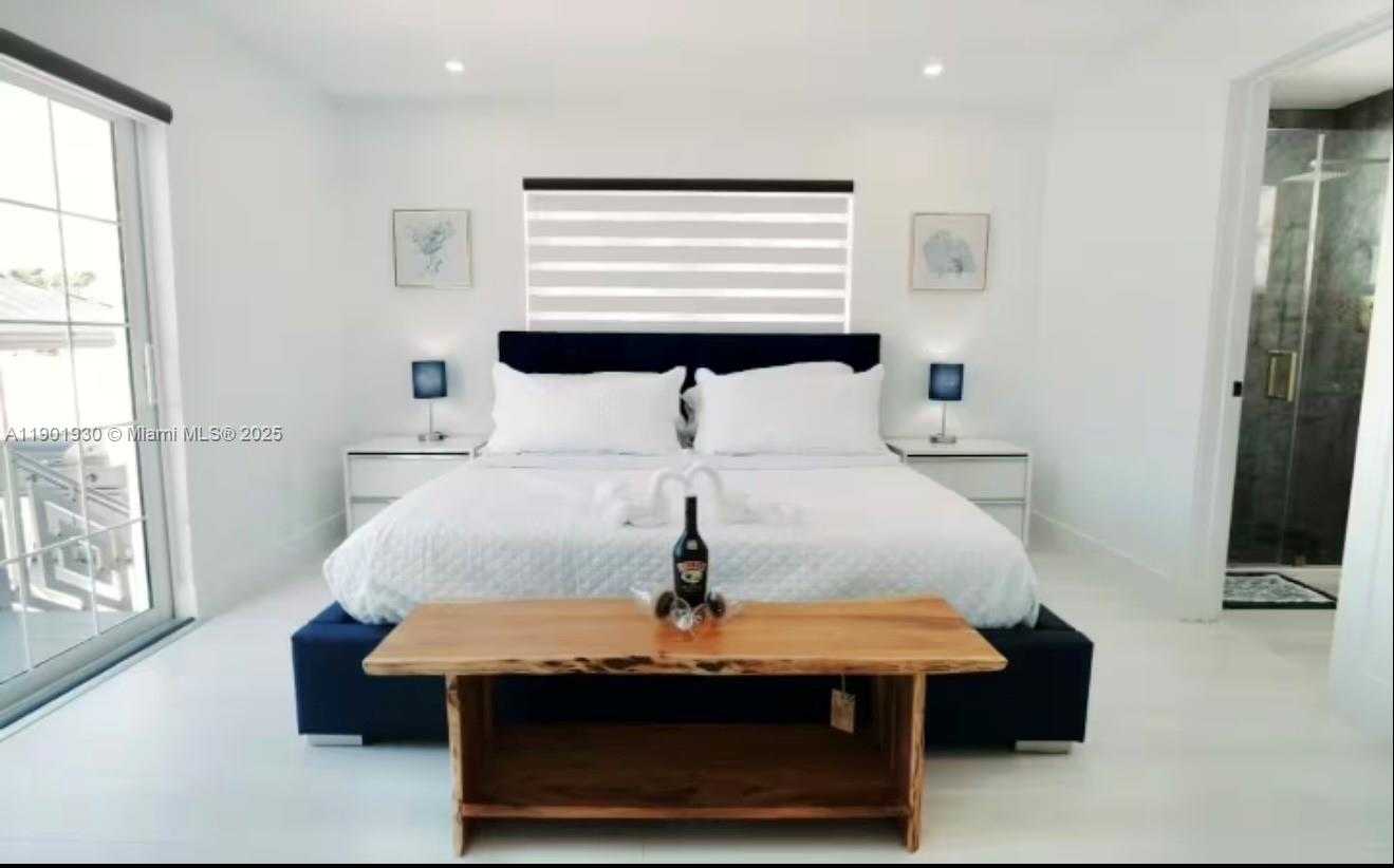 Small Image of 2133 YELLOWTAIL AVE, Marathon Number 3