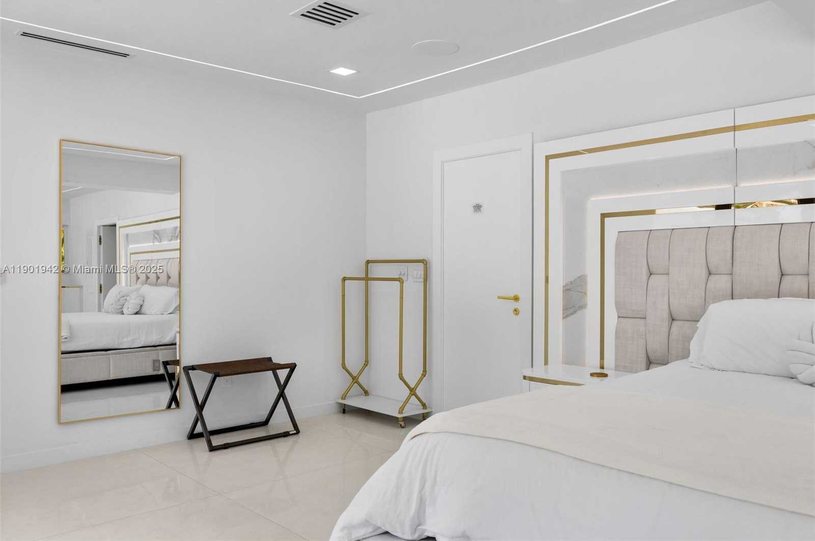 Small Image of 1117 ADAMS ST, Hollywood Number 49