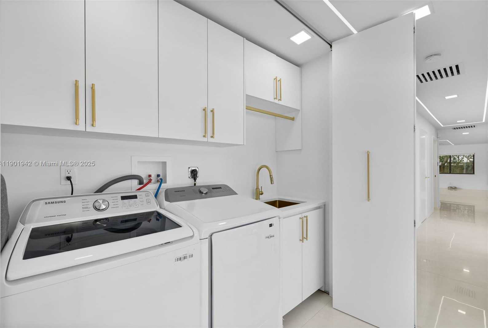 Small Image of 1117 ADAMS ST, Hollywood Number 57