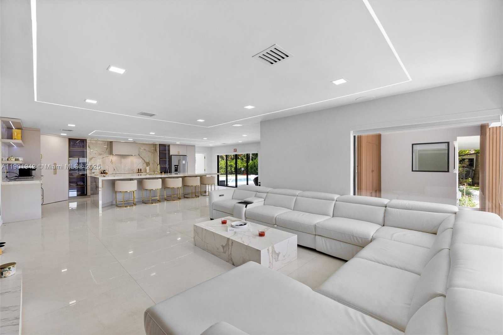 Small Image of 1117 ADAMS ST, Hollywood Number 7