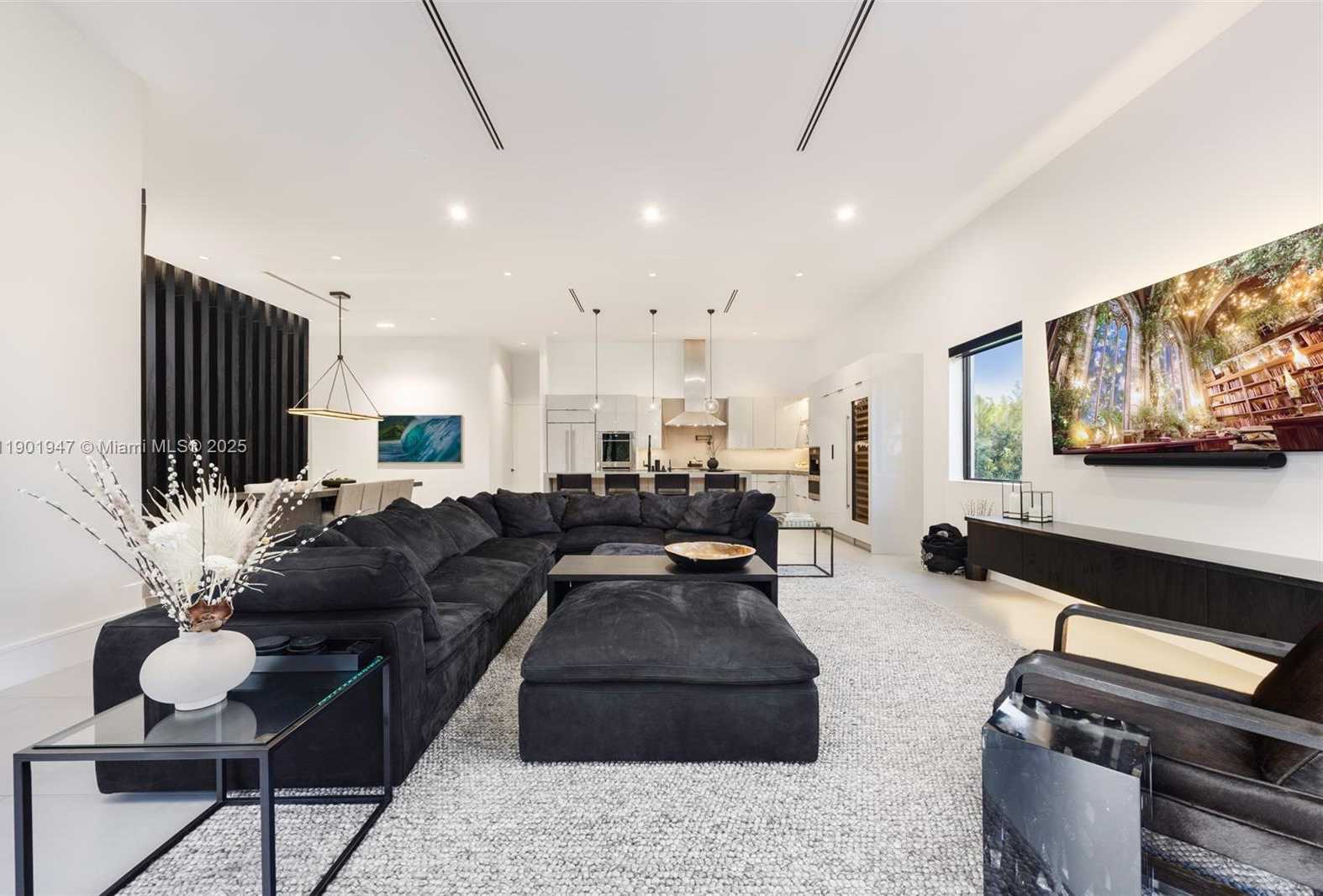 Small Image of 14940 SOUTH WEST 16TH CT, Davie Number 16