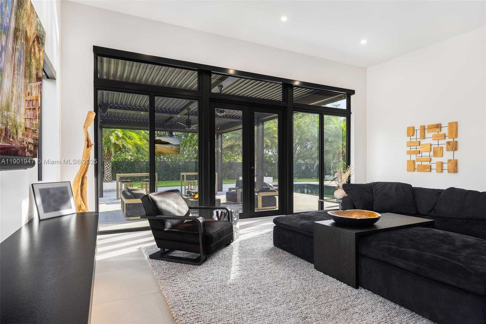 Small Image of 14940 SOUTH WEST 16TH CT, Davie Number 18