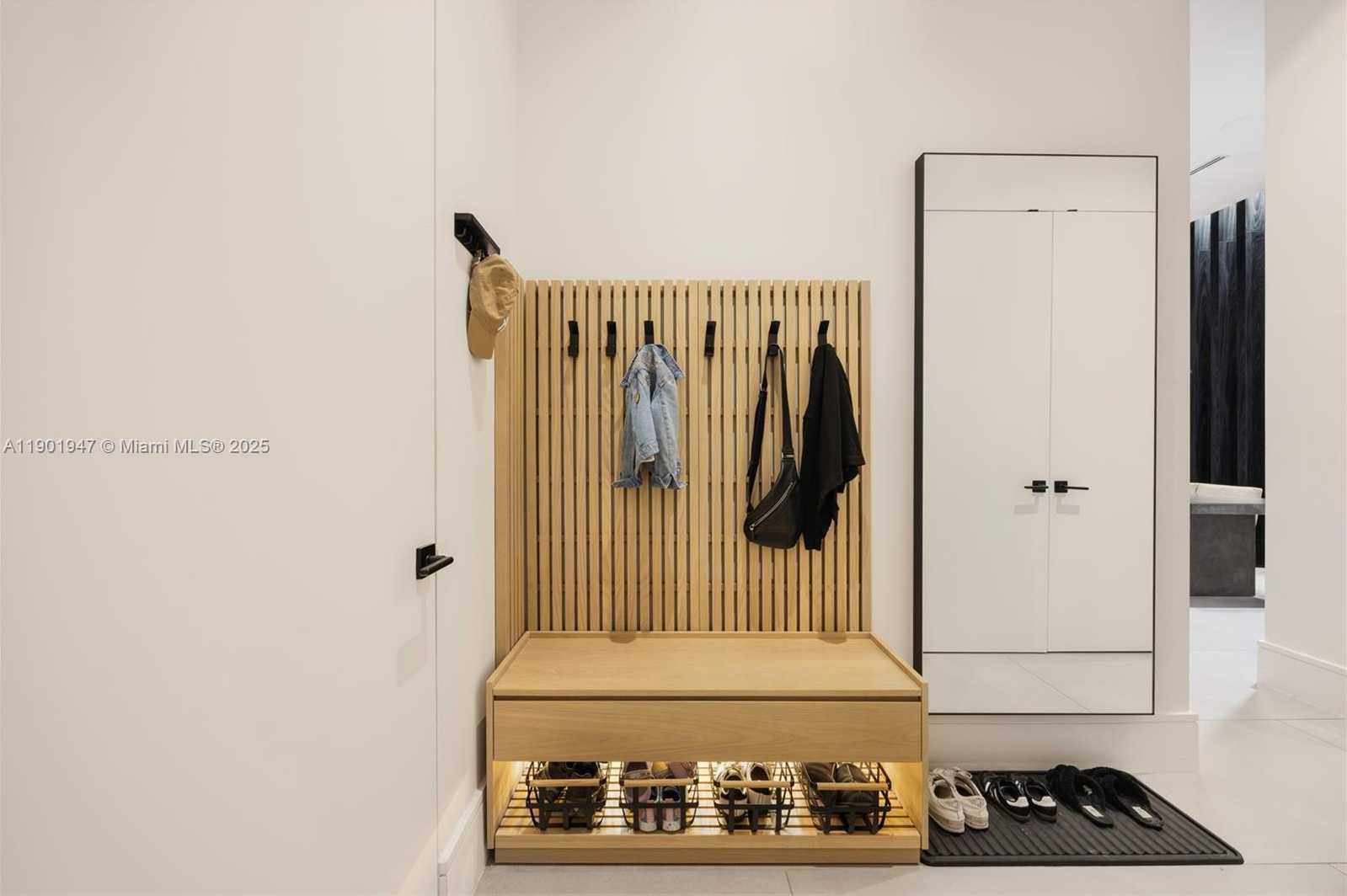 Small Image of 14940 SOUTH WEST 16TH CT, Davie Number 19