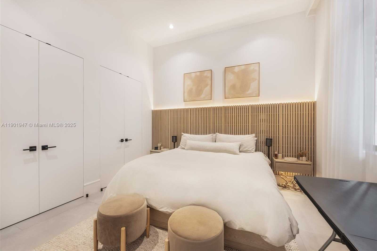 Small Image of 14940 SOUTH WEST 16TH CT, Davie Number 23