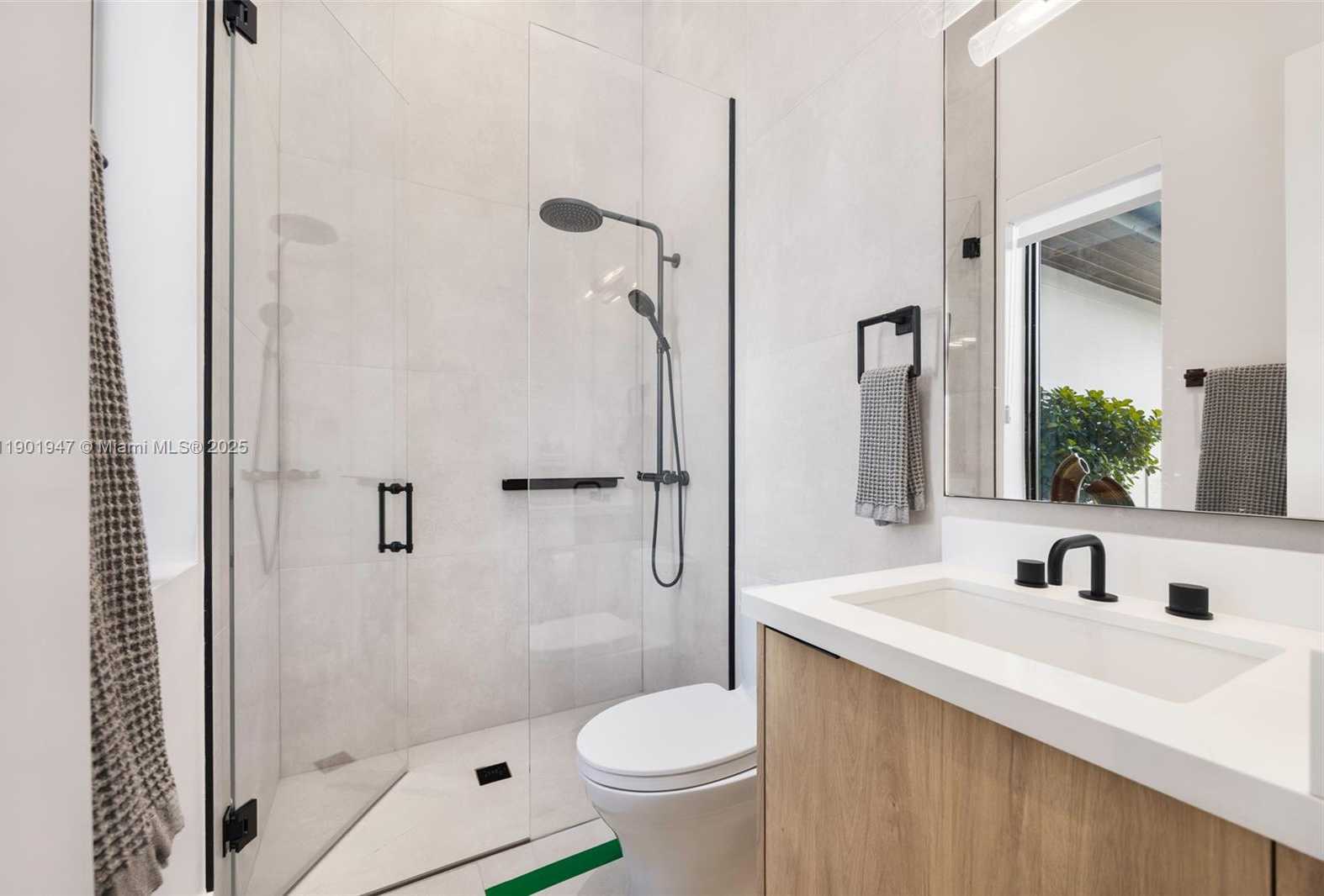 Small Image of 14940 SOUTH WEST 16TH CT, Davie Number 27