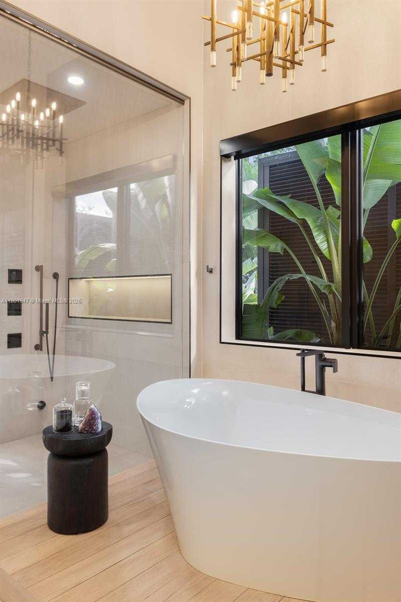 Small Image of 14940 SOUTH WEST 16TH CT, Davie Number 31