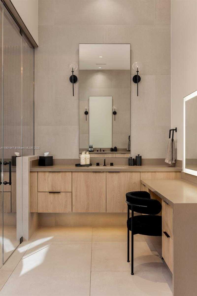 Small Image of 14940 SOUTH WEST 16TH CT, Davie Number 34