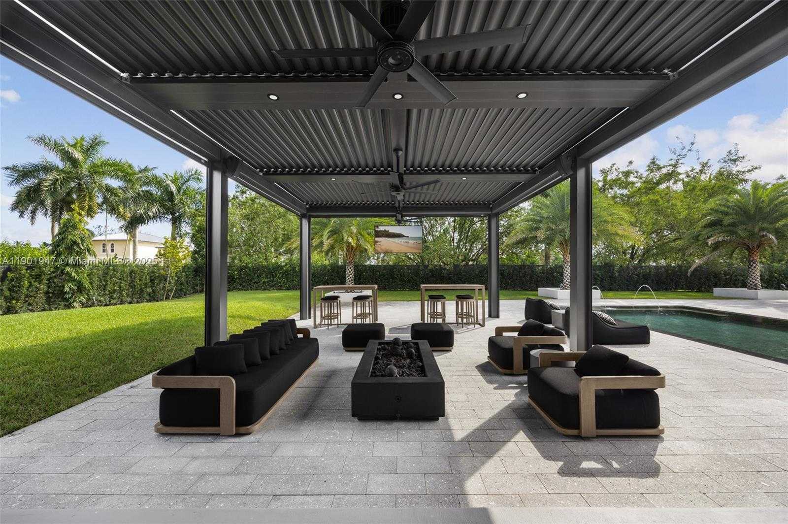 Small Image of 14940 SOUTH WEST 16TH CT, Davie Number 37