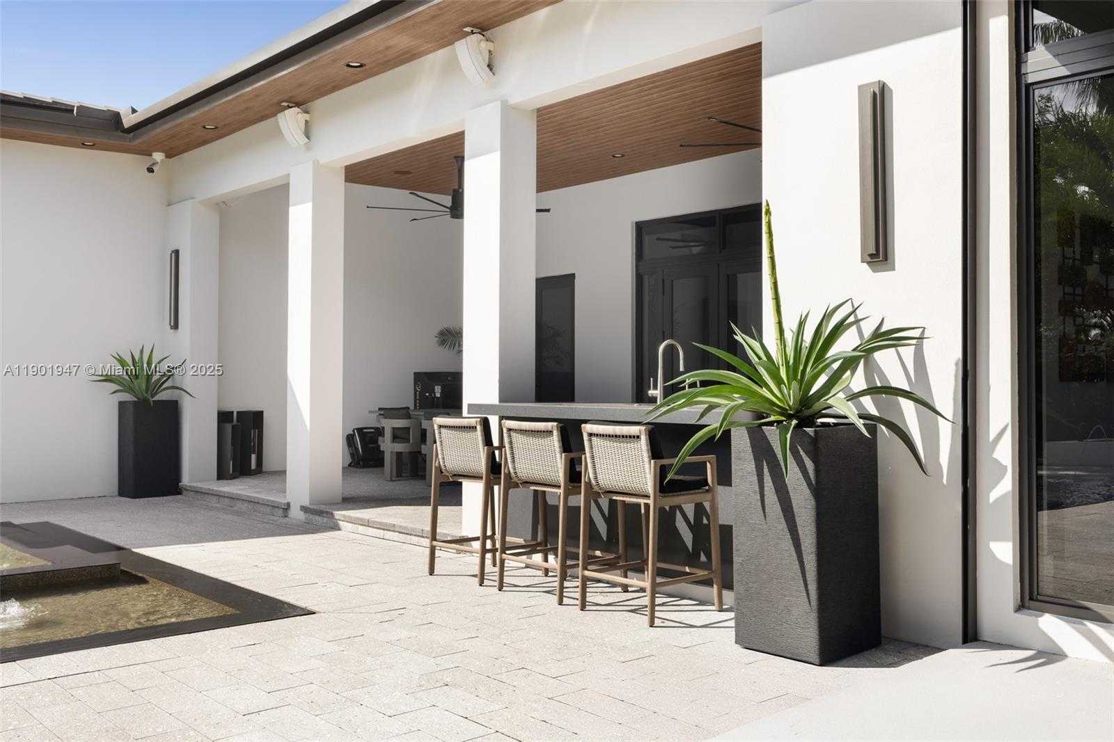 Small Image of 14940 SOUTH WEST 16TH CT, Davie Number 39