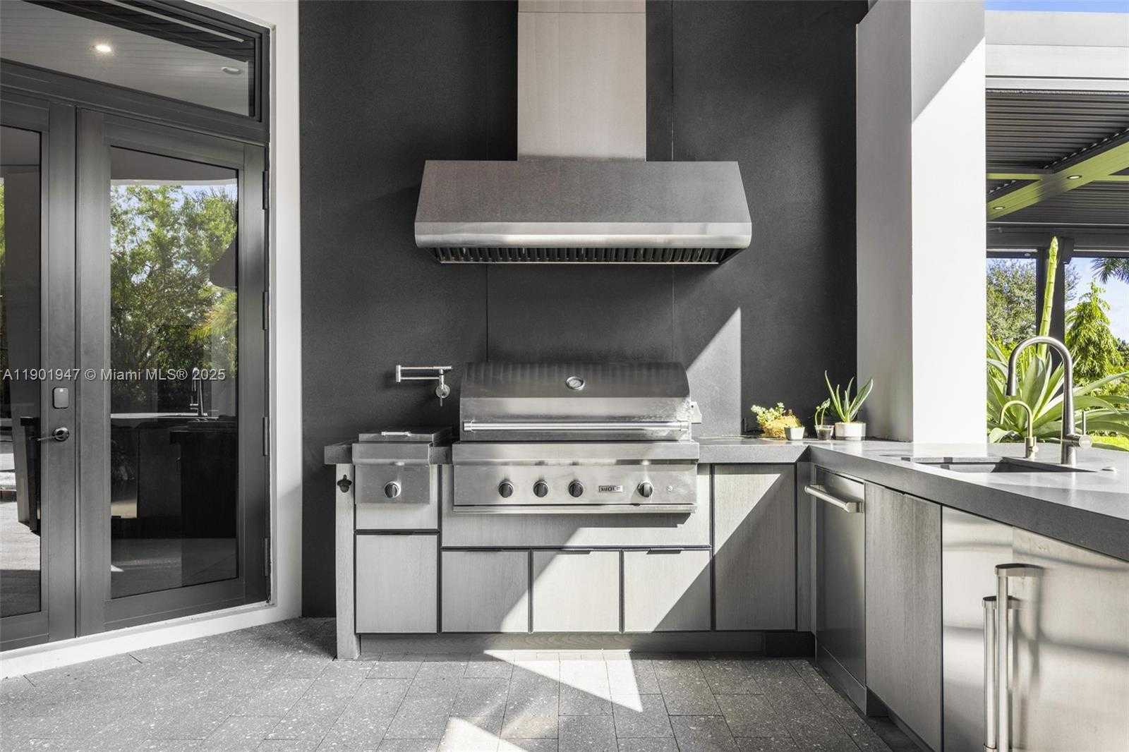 Small Image of 14940 SOUTH WEST 16TH CT, Davie Number 41