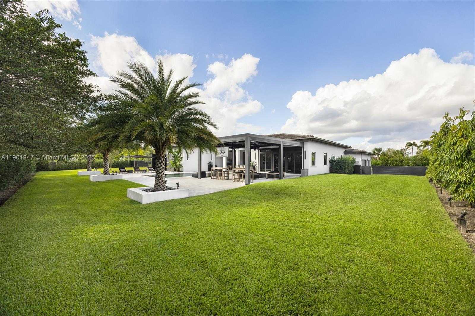 Small Image of 14940 SOUTH WEST 16TH CT, Davie Number 52