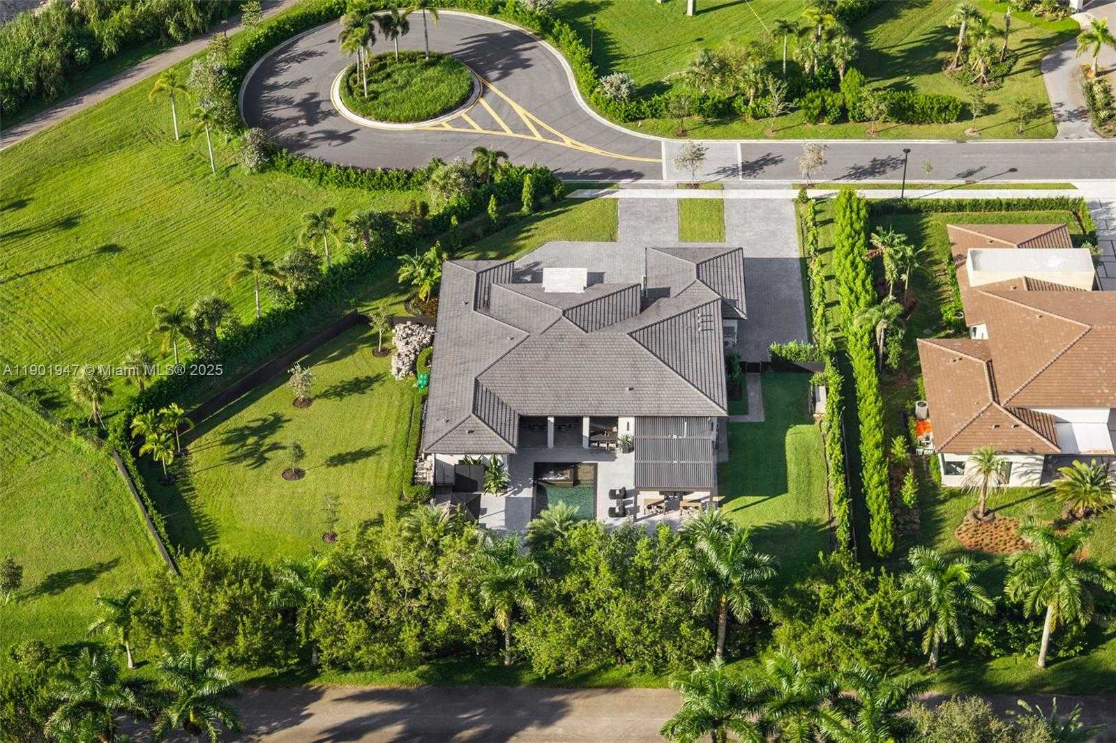 Small Image of 14940 SOUTH WEST 16TH CT, Davie Number 55