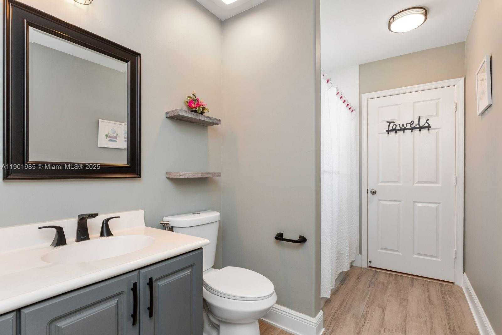 Small Image of 17933 SOUTH WEST 35TH CT, Miramar Number 47