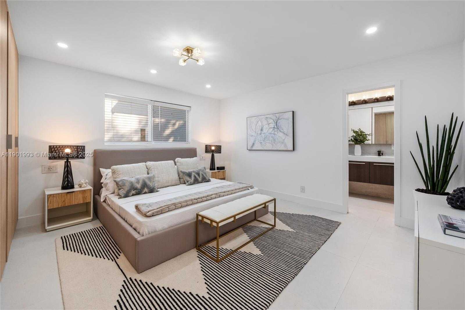 Small Image of 5512 GRANT ST, Hollywood Number 12