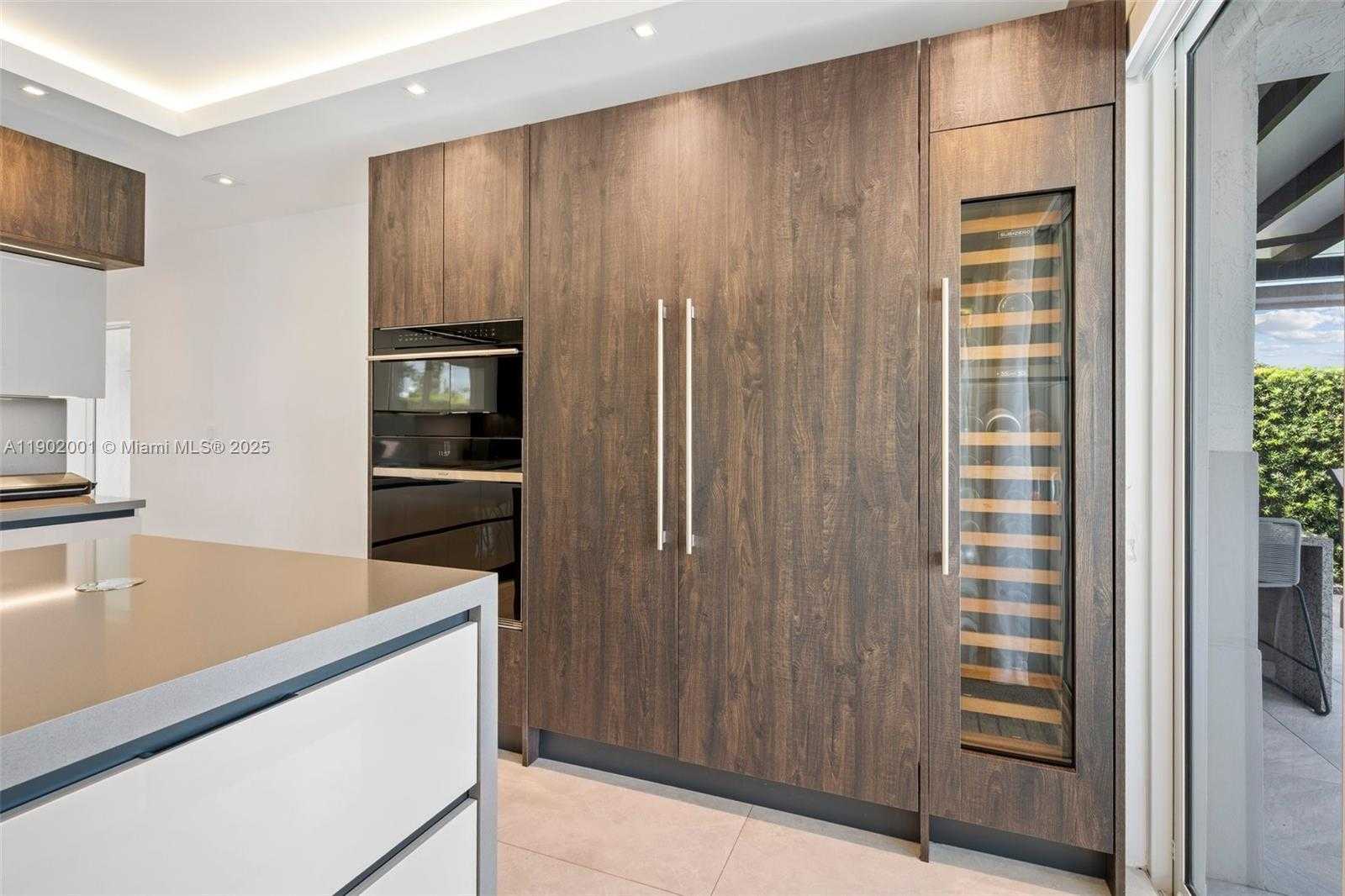 Small Image of 11325 NORTH WEST 66TH ST, Doral Number 22