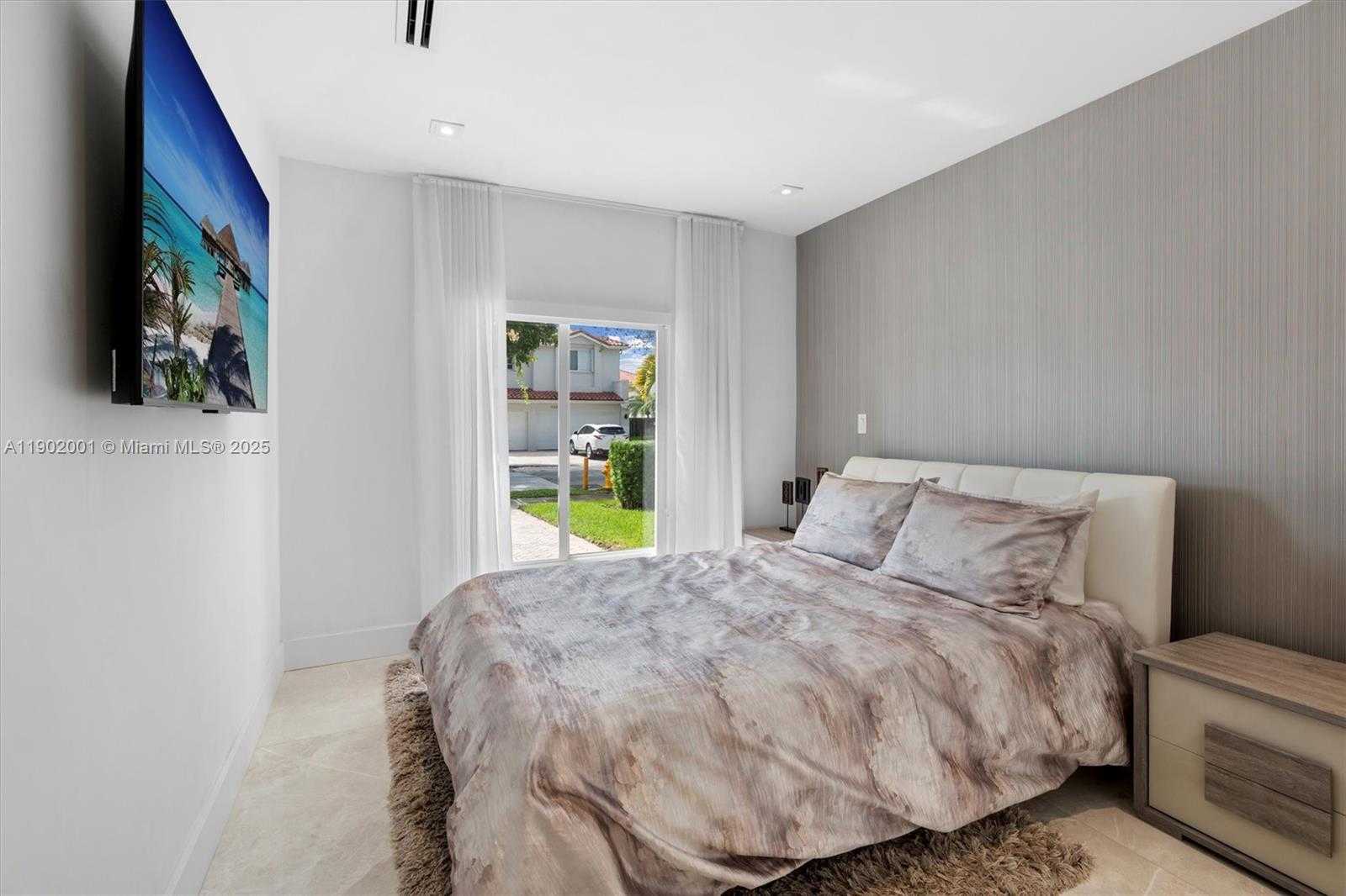 Small Image of 11325 NORTH WEST 66TH ST, Doral Number 26