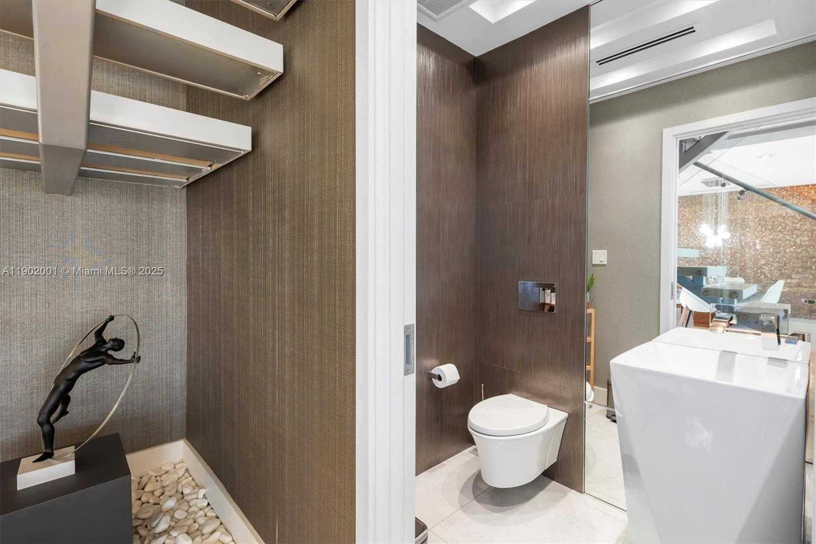 Small Image of 11325 NORTH WEST 66TH ST, Doral Number 32