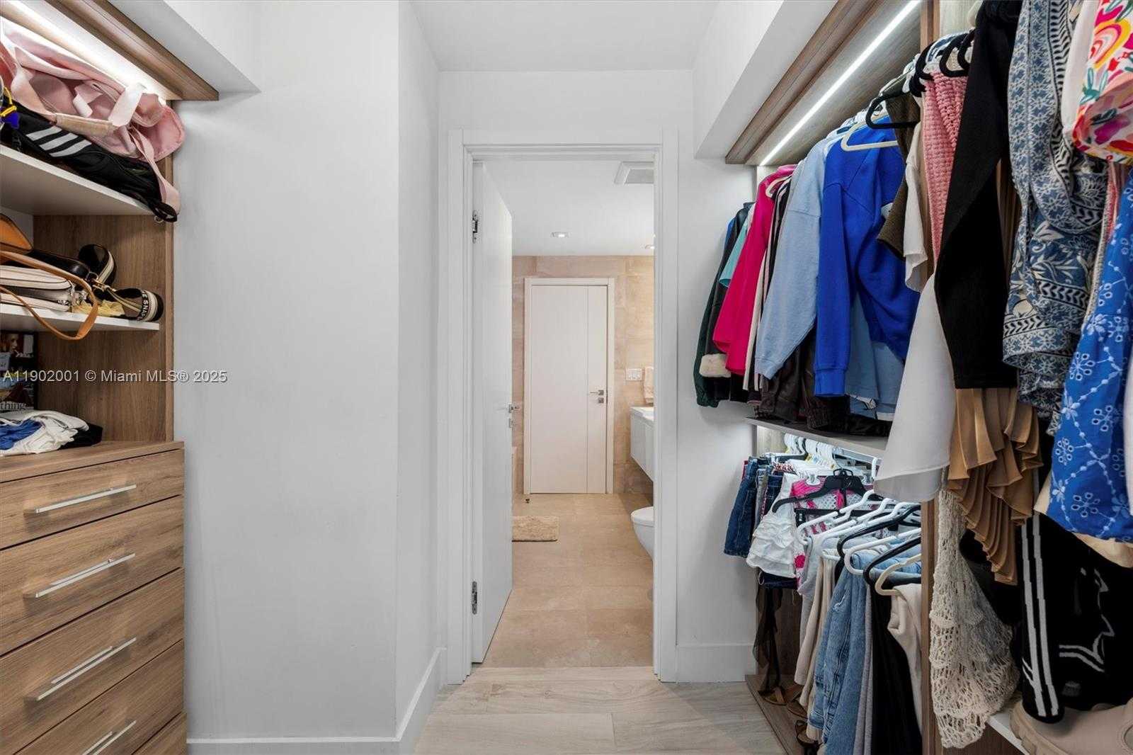 Small Image of 11325 NORTH WEST 66TH ST, Doral Number 54