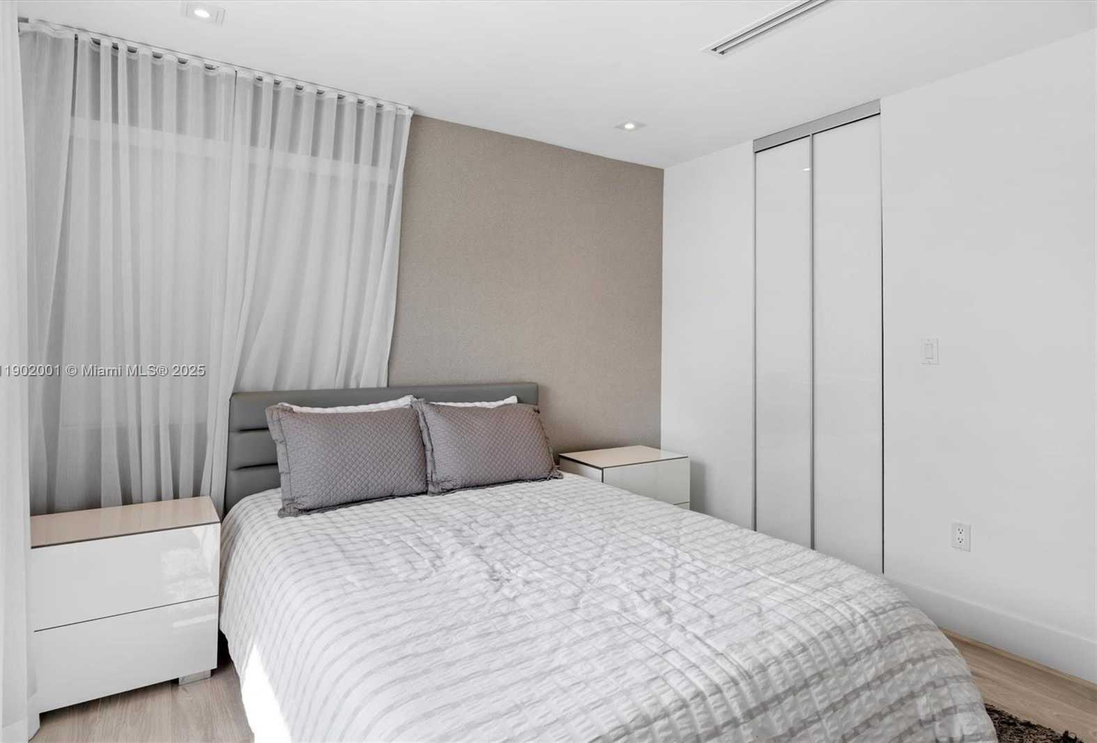 Small Image of 11325 NORTH WEST 66TH ST, Doral Number 60