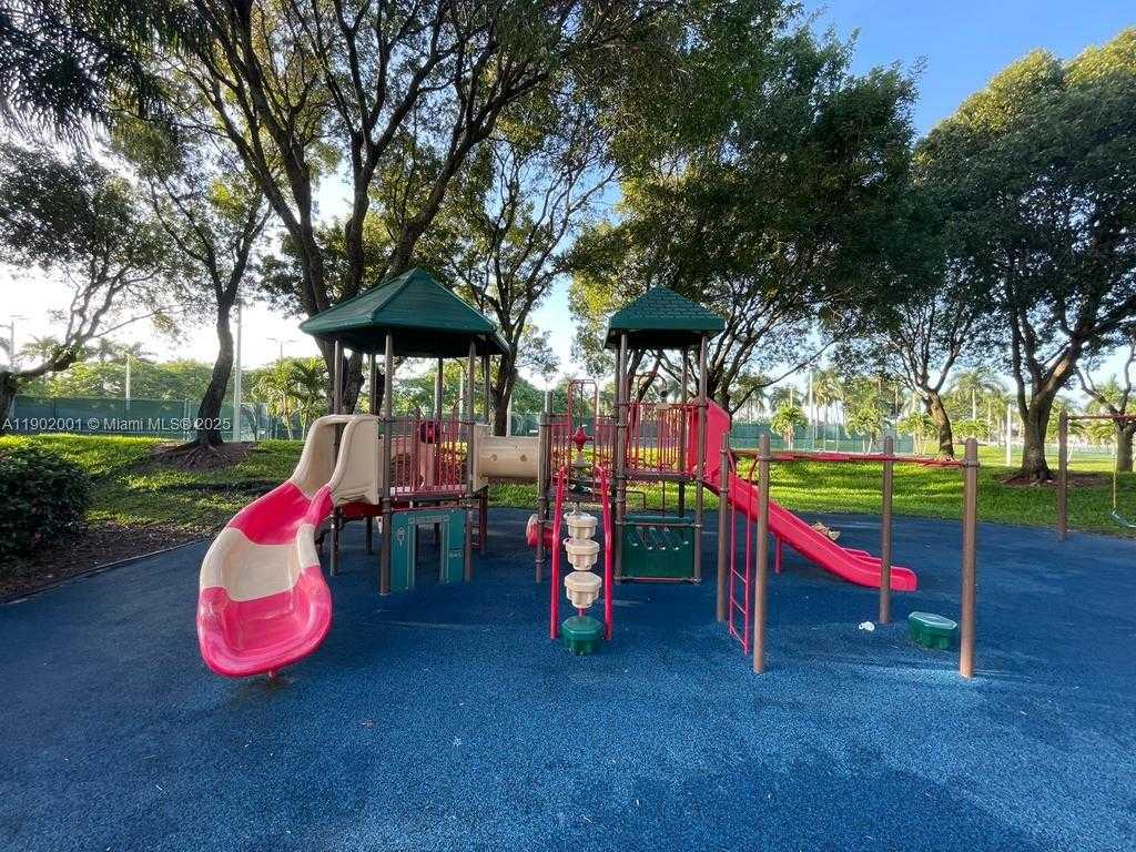 Small Image of 11325 NORTH WEST 66TH ST, Doral Number 91