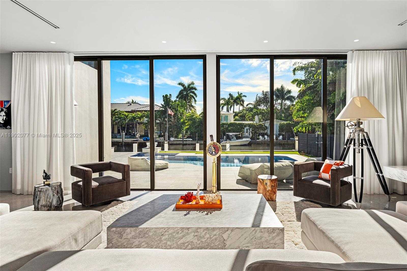 Imagen de Peque帽o Objeto