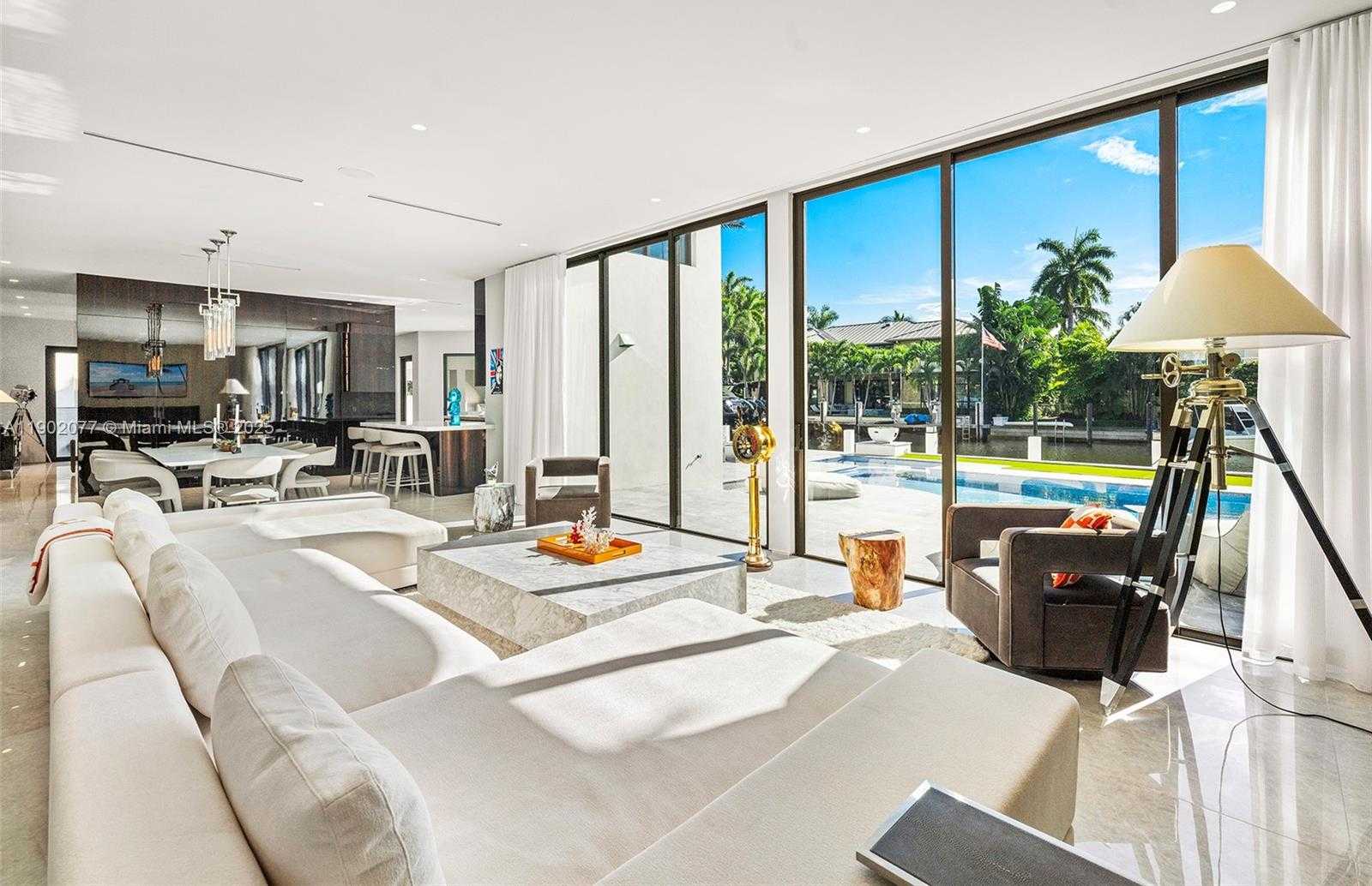 Imagen de Peque帽o Objeto