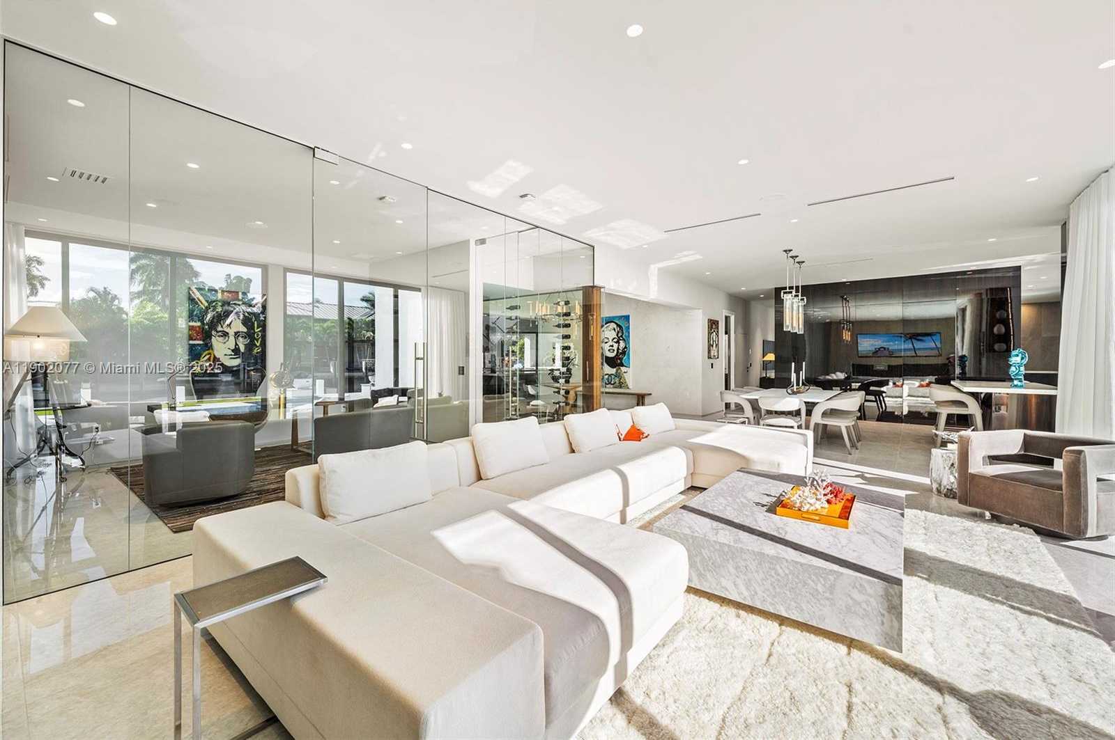 Imagen de Peque帽o Objeto