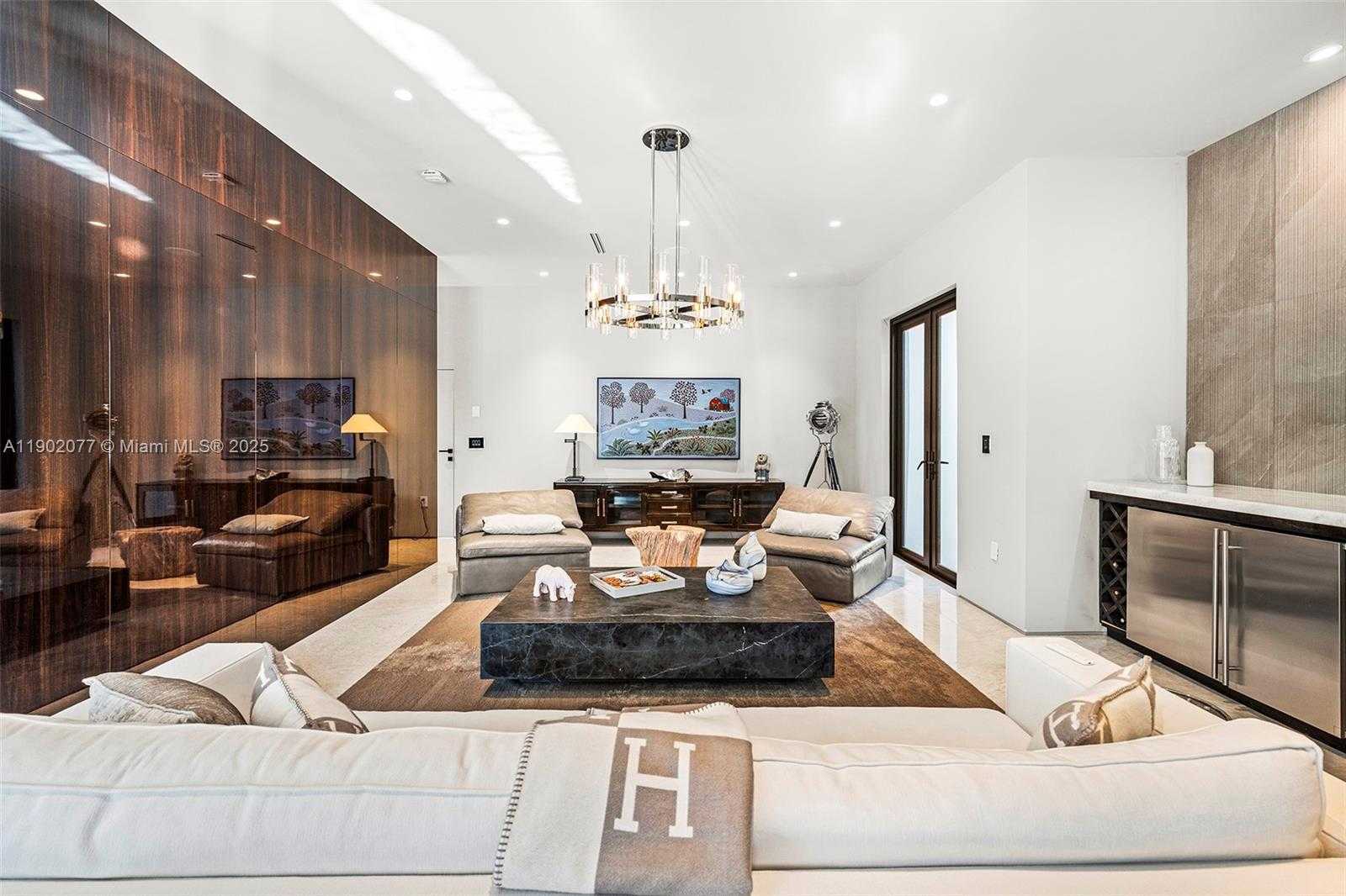 Imagen de Peque帽o Objeto