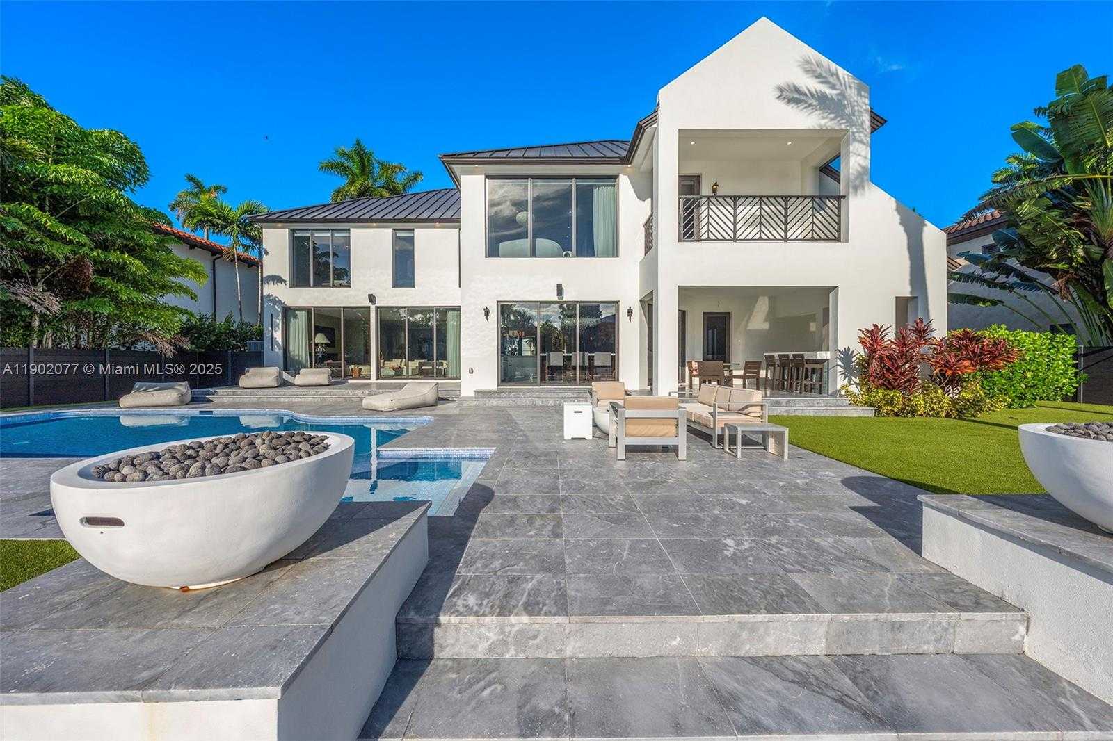 Imagen de Peque帽o Objeto