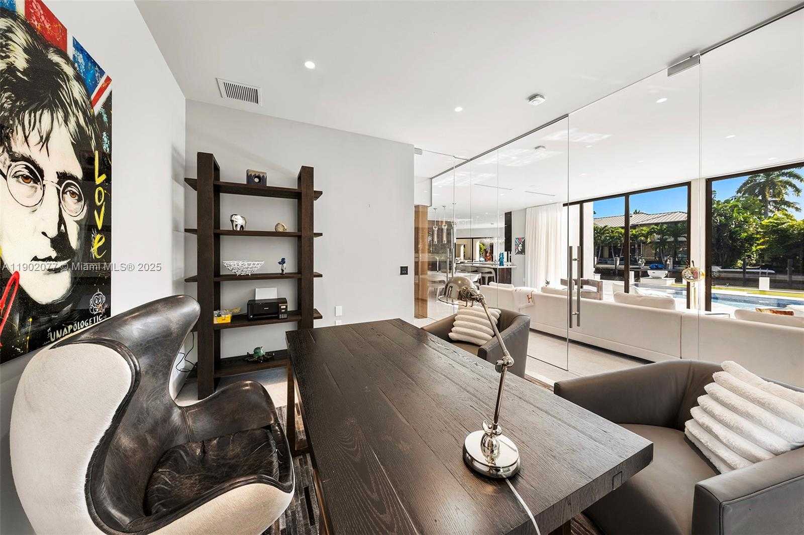 Imagen de Peque帽o Objeto