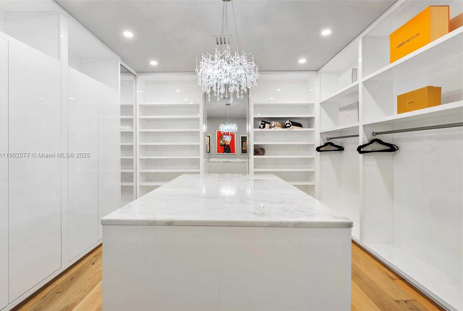 Imagen de Peque帽o Objeto