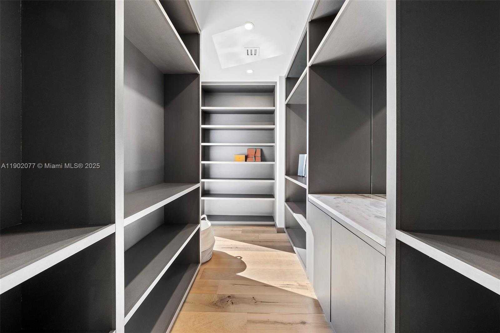 Imagen de Peque帽o Objeto