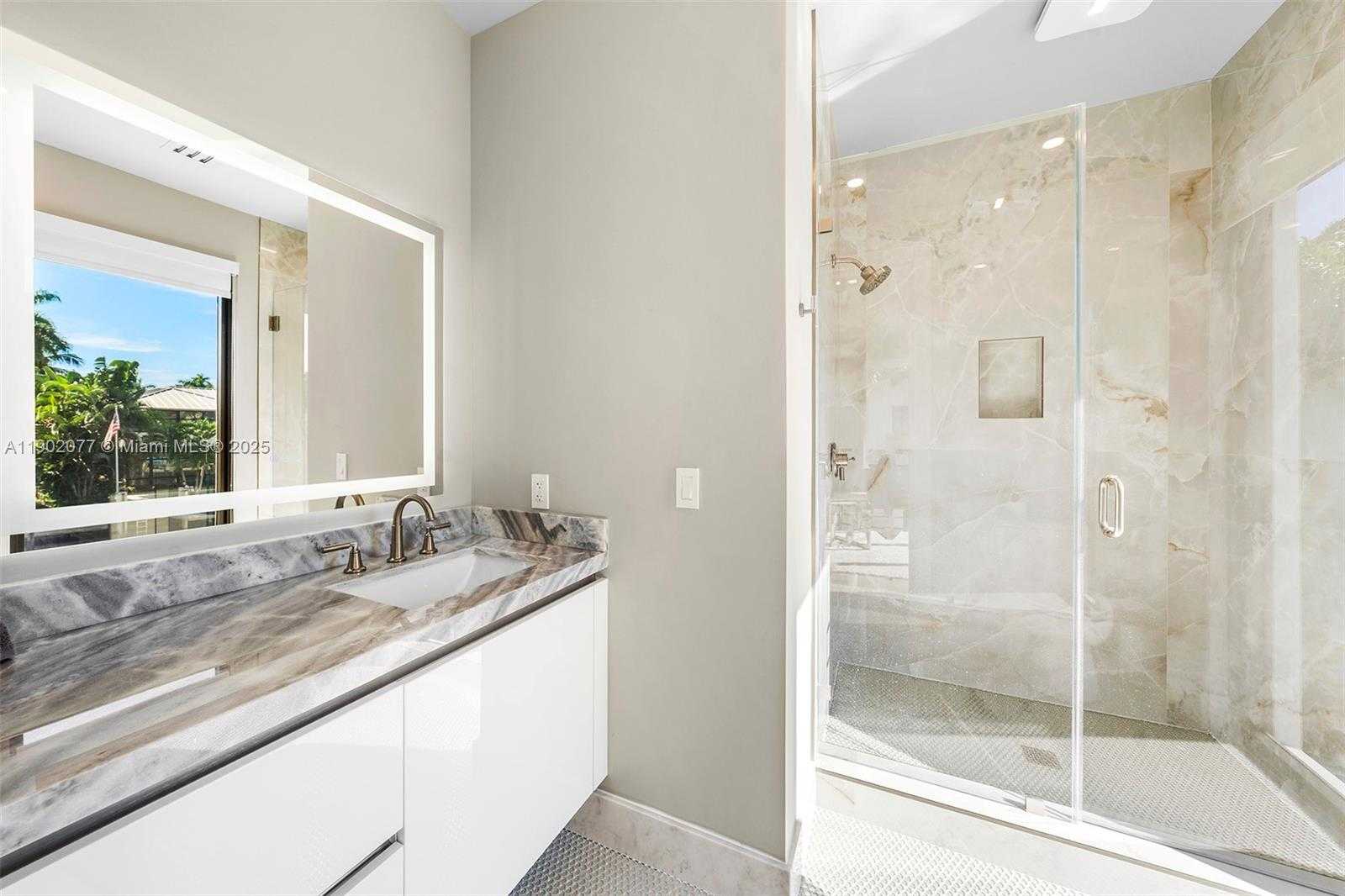 Imagen de Peque帽o Objeto