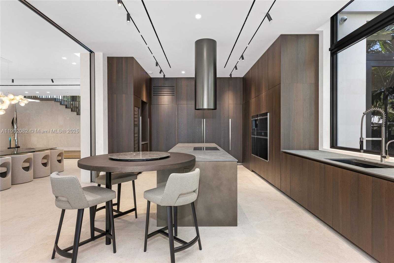 Small Image of 1800 WEST 27TH ST, Miami Beach Number 14