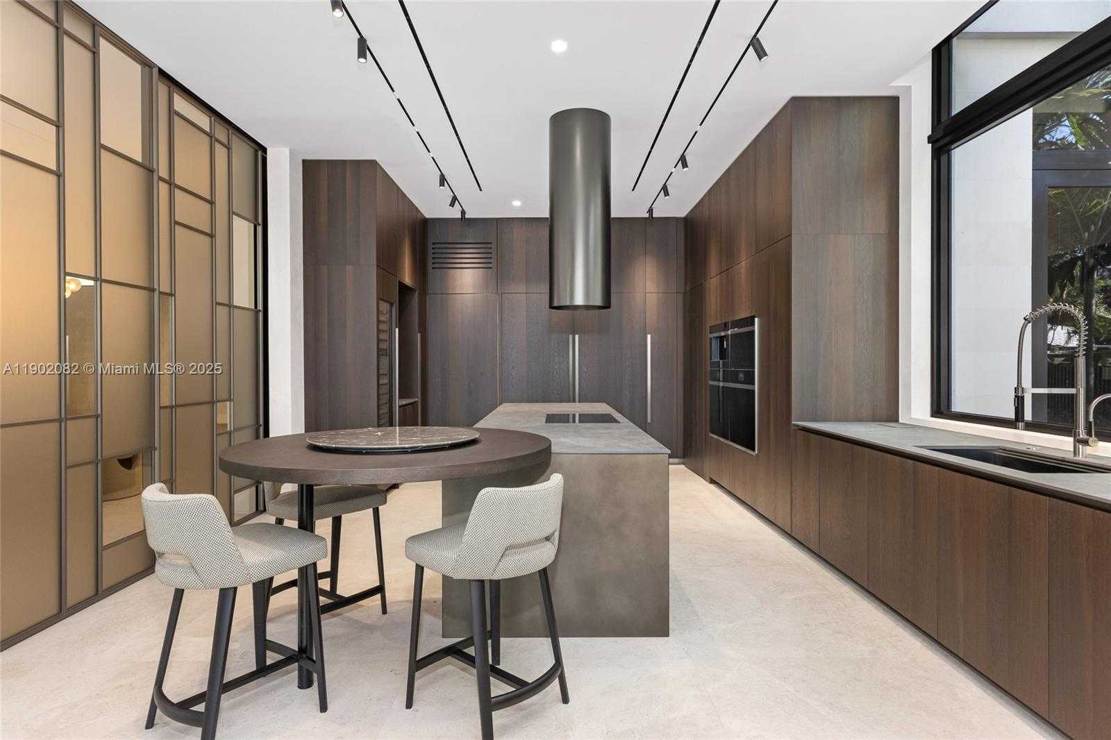 Small Image of 1800 WEST 27TH ST, Miami Beach Number 15