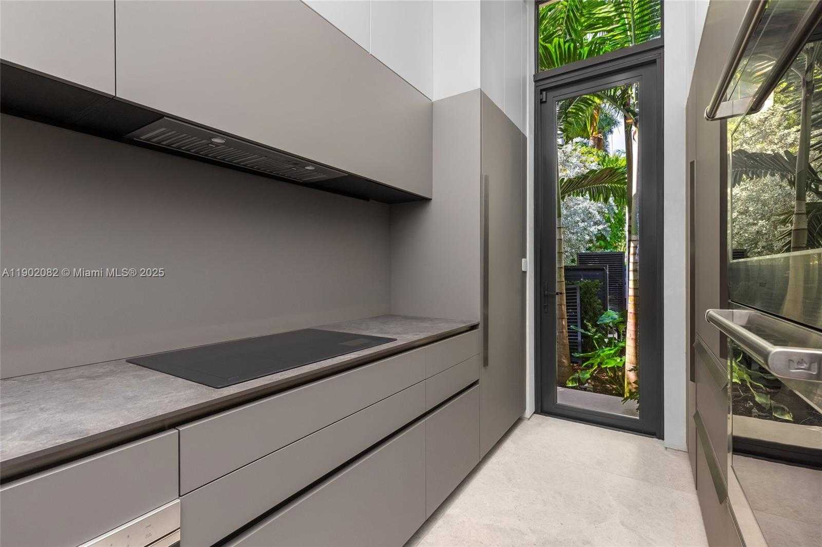 Small Image of 1800 WEST 27TH ST, Miami Beach Number 19