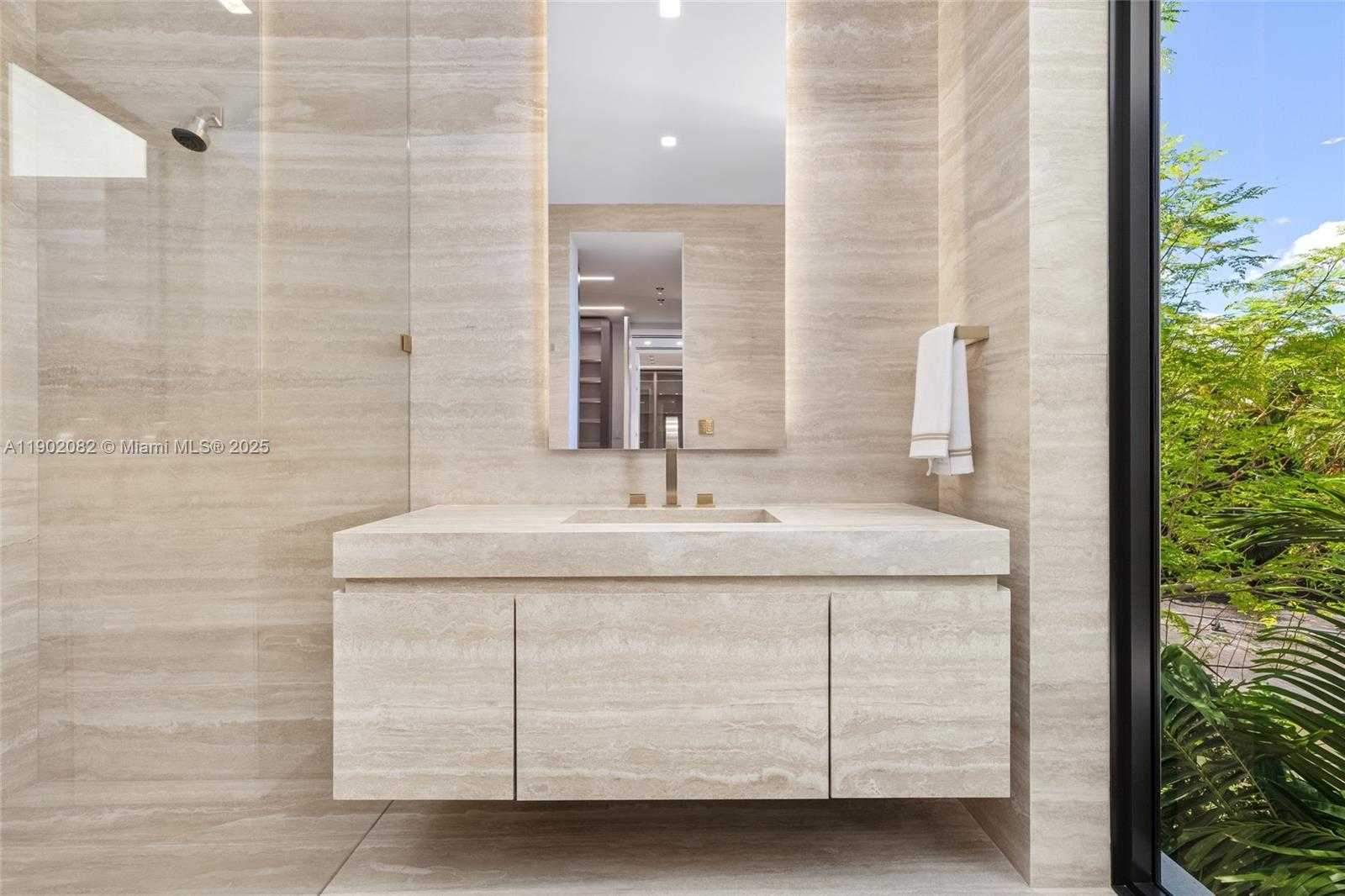 Small Image of 1800 WEST 27TH ST, Miami Beach Number 37