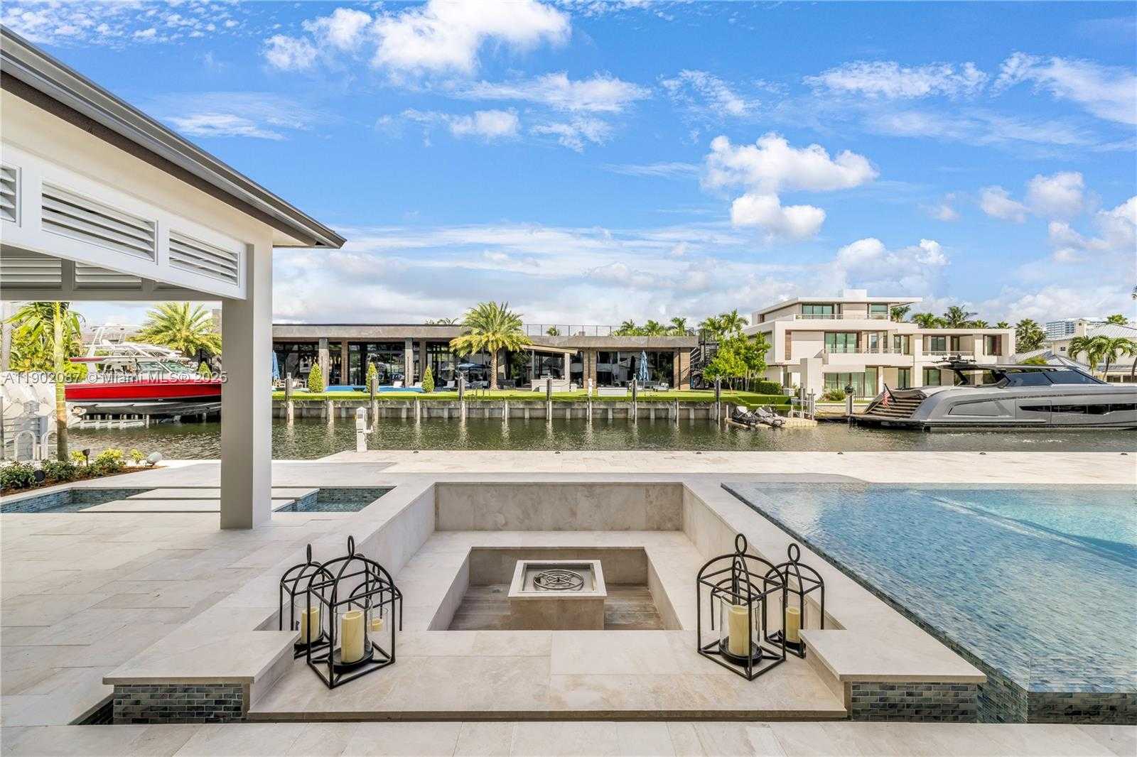 Small Image of 2605 CASTILLA ISLE, Fort Lauderdale Number 10