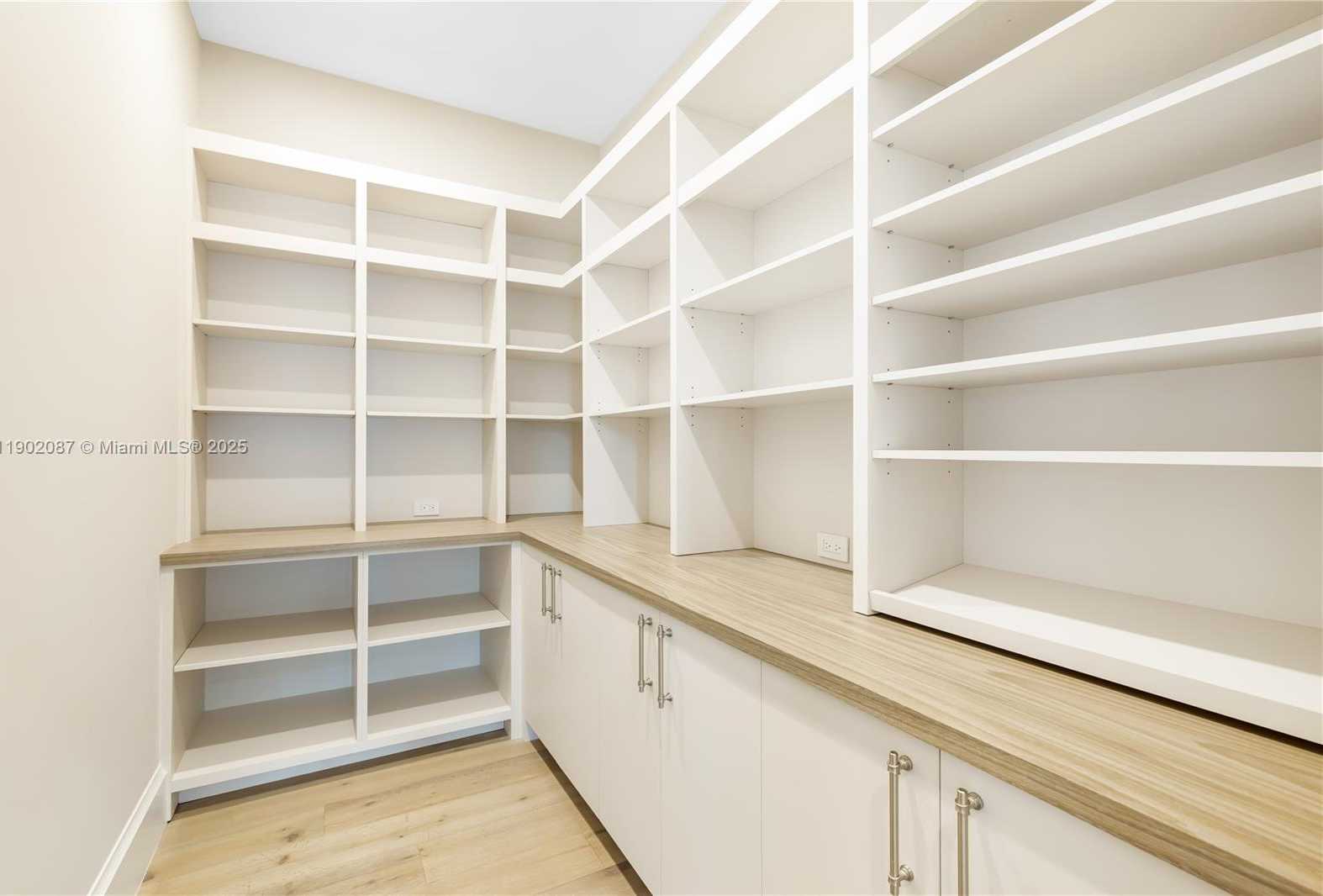 Small Image of 2605 CASTILLA ISLE, Fort Lauderdale Number 29