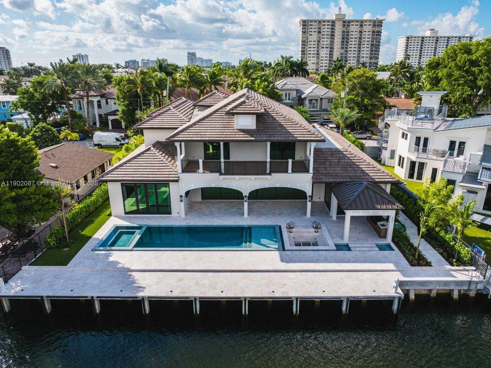 Small Image of 2605 CASTILLA ISLE, Fort Lauderdale Number 5