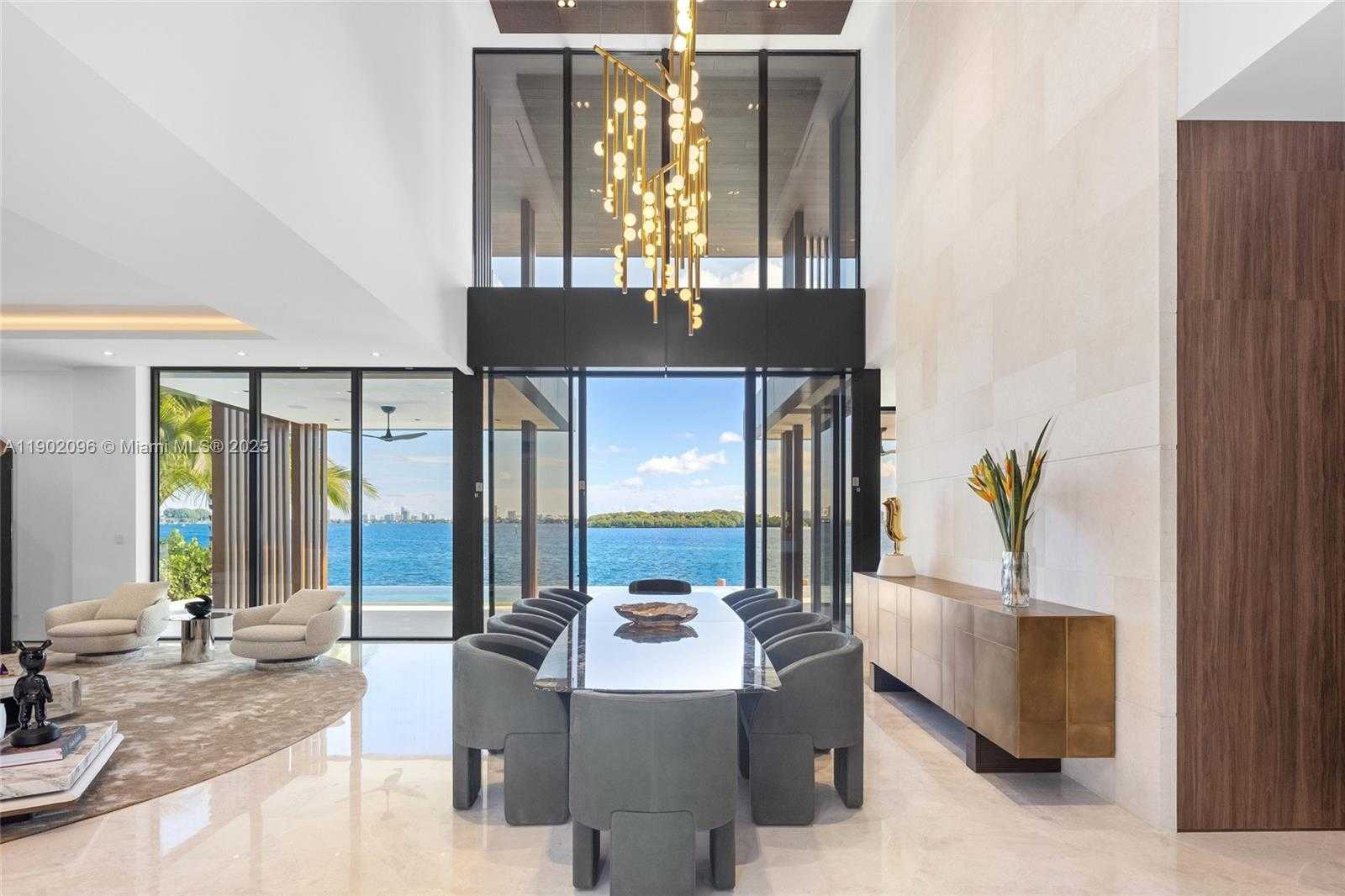 Small Image of 11404 NORTH BAYSHORE DR, North Miami Number 13