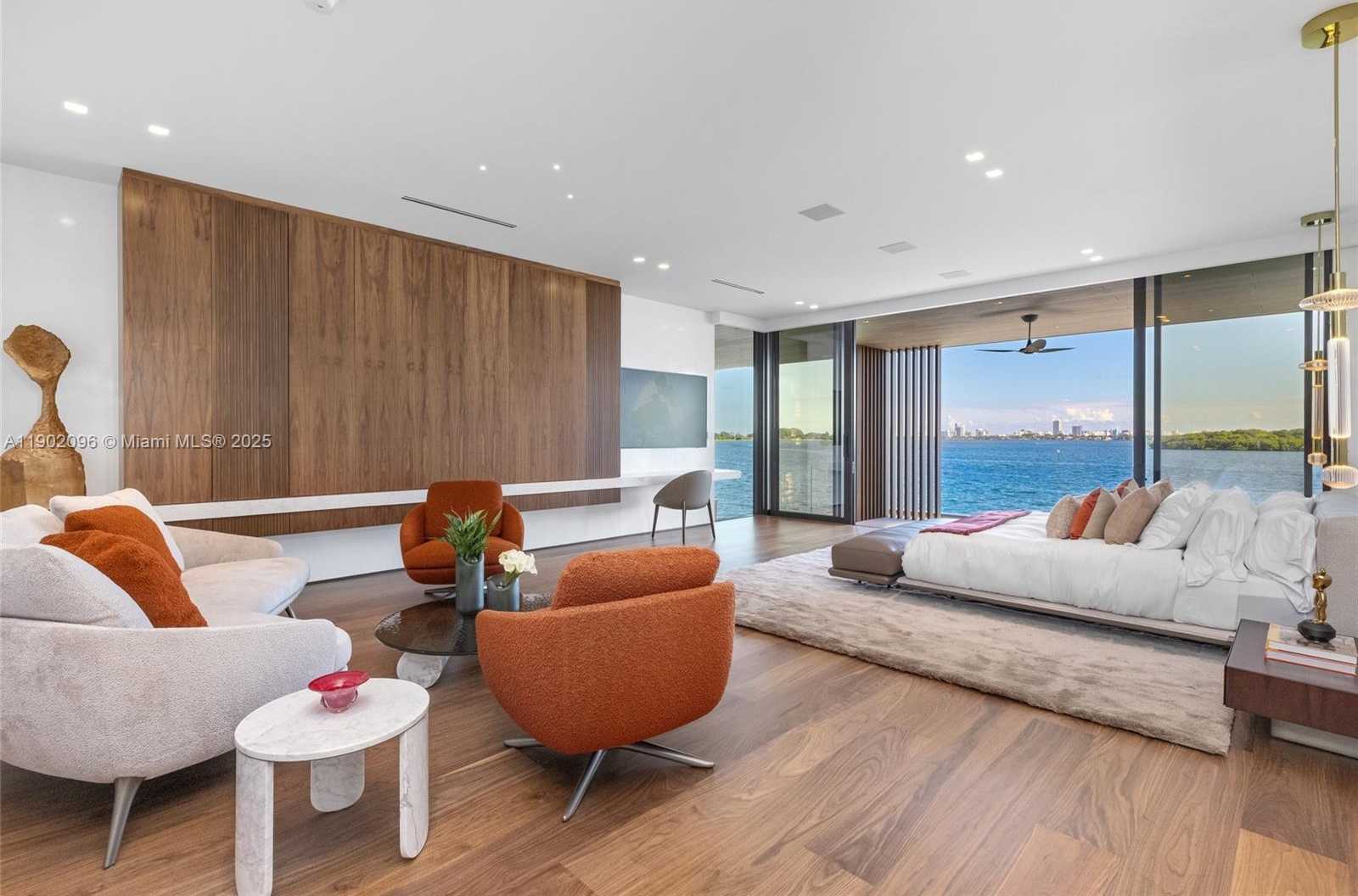 Small Image of 11404 NORTH BAYSHORE DR, North Miami Number 36