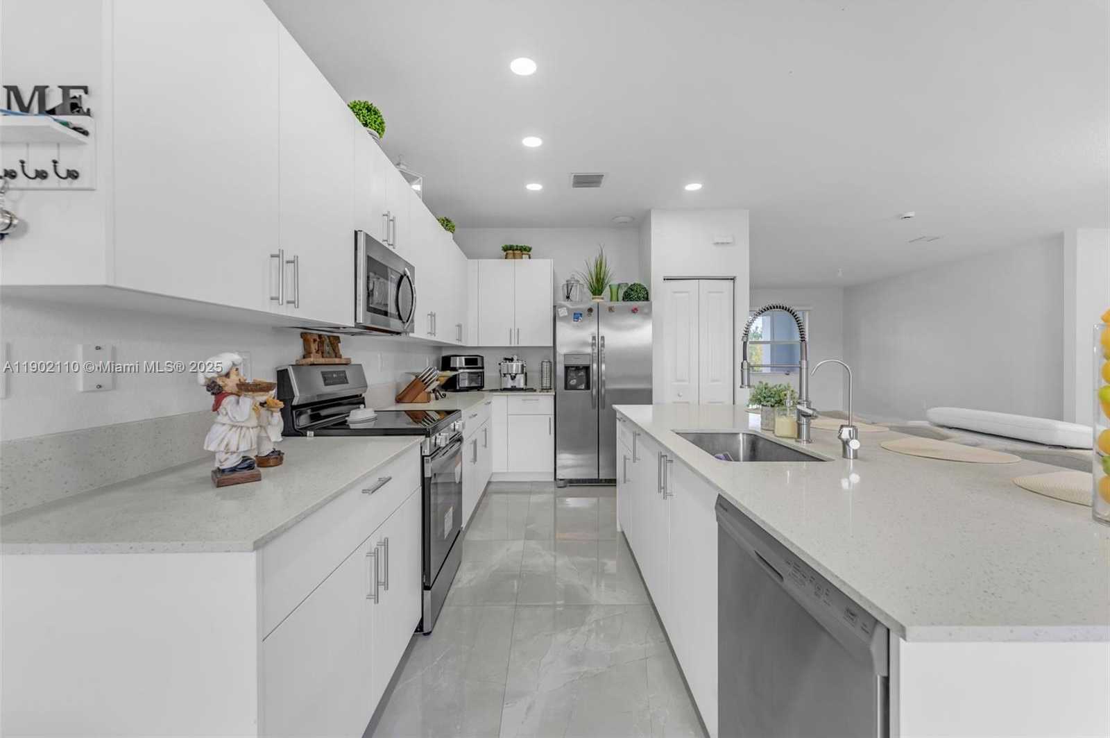 Small Image of 19866 SOUTH WEST 320TH ST, Homestead Number 12