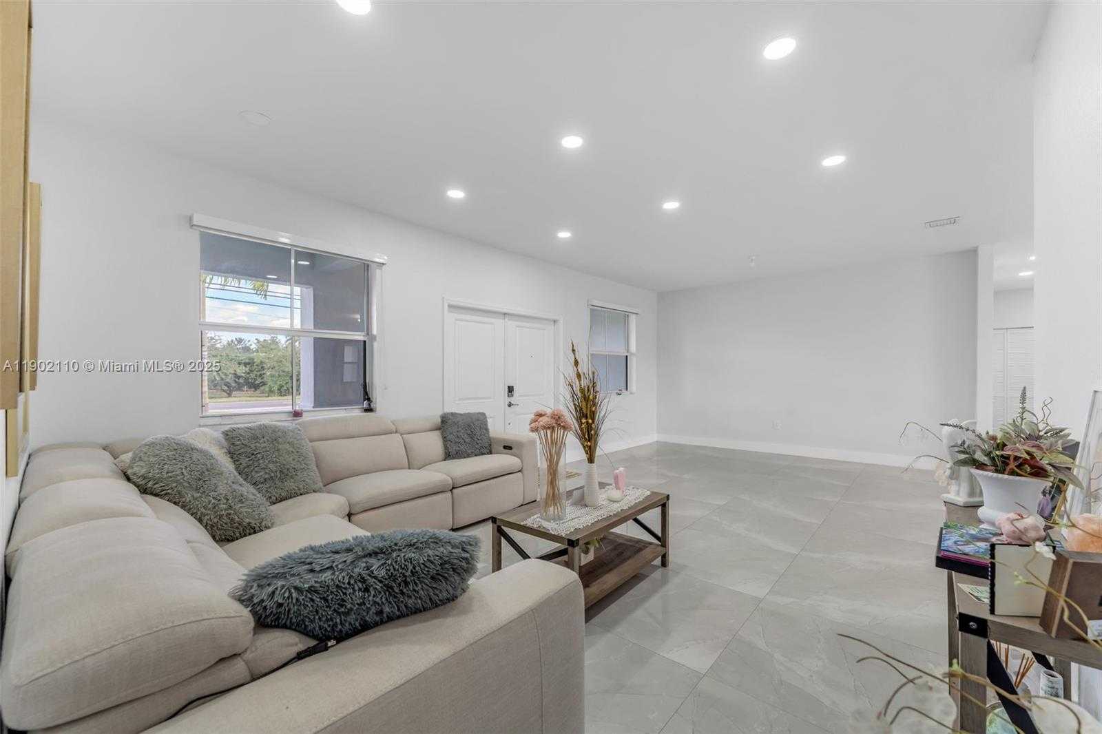 Small Image of 19866 SOUTH WEST 320TH ST, Homestead Number 14