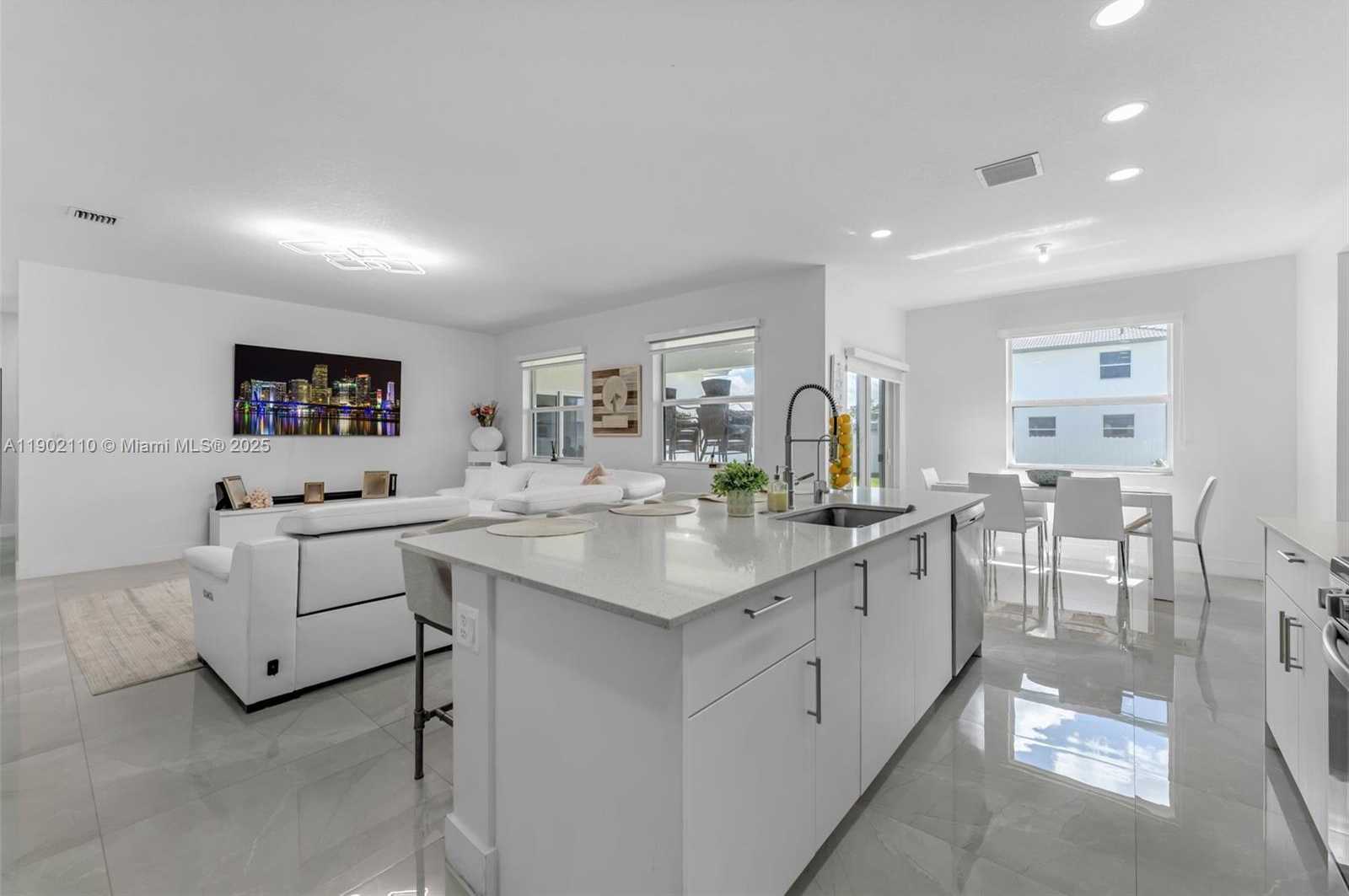 Small Image of 19866 SOUTH WEST 320TH ST, Homestead Number 16